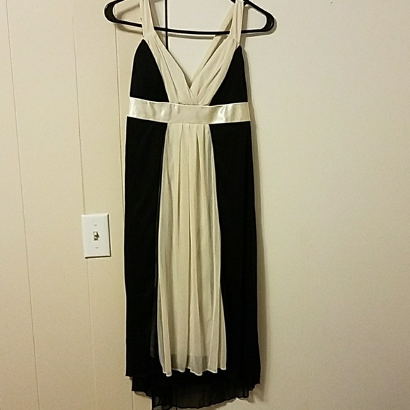 Dresses & Skirts - Dress